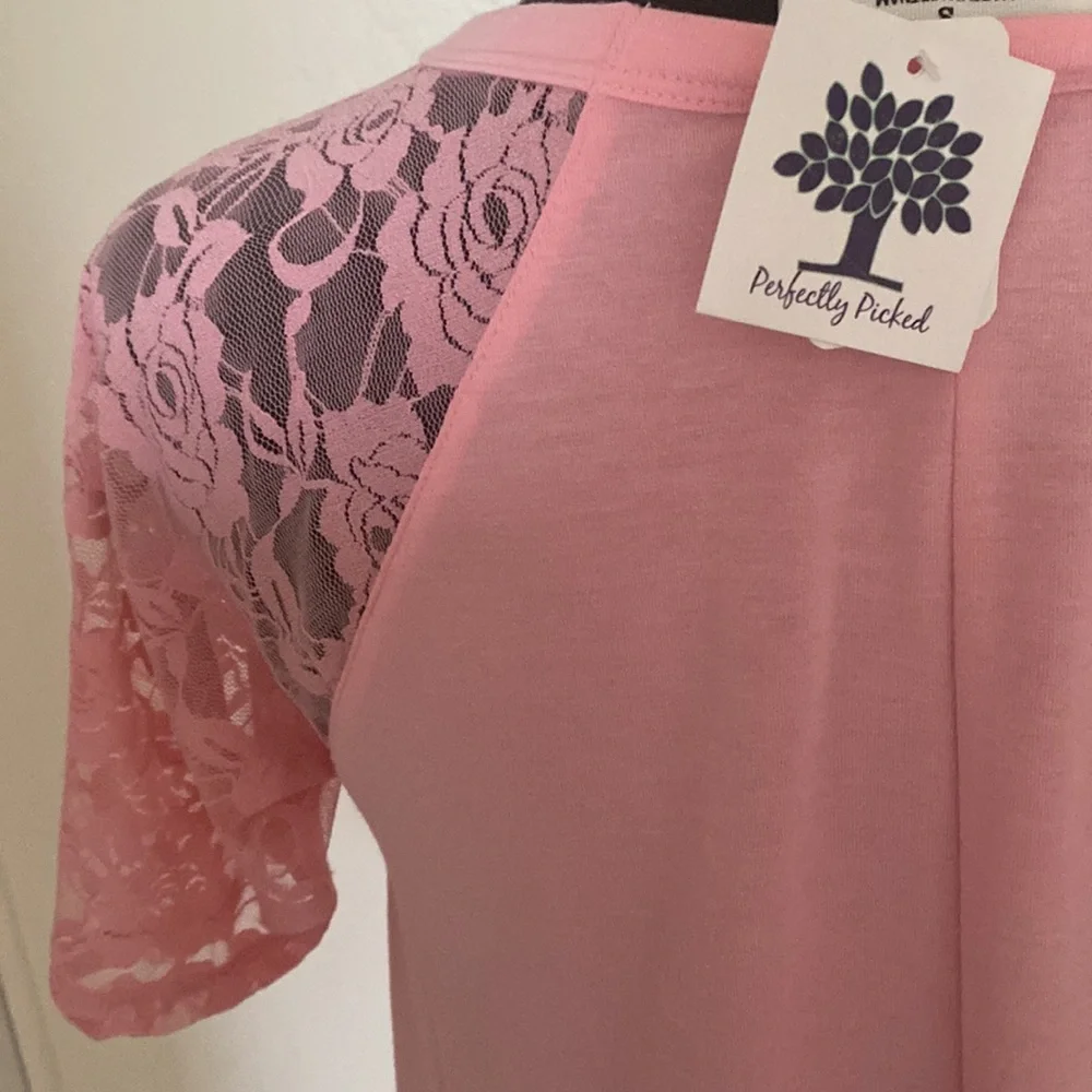 Zenana Pink Short Sleeve Shirt With Rose Lace Sleeves - Picture 14 of 16